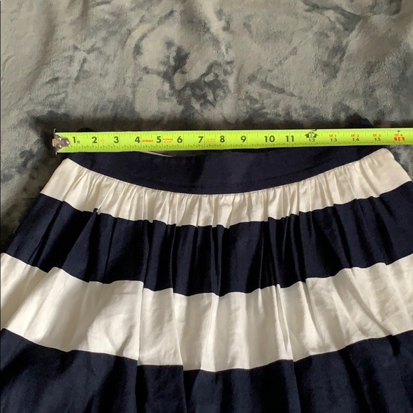 Women’s Banana Republic navy and white stripe skirt - Picture 7 of 7